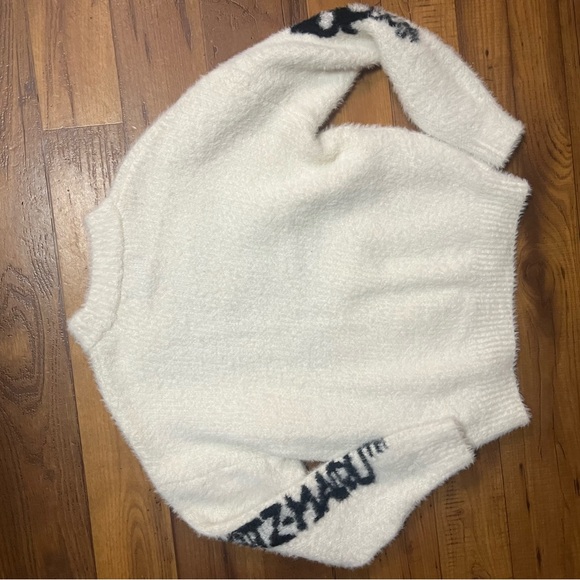 Fluffy Sanrio Batzmaru x Forever21 sweater white with black graphic - size small - Picture 4 of 4